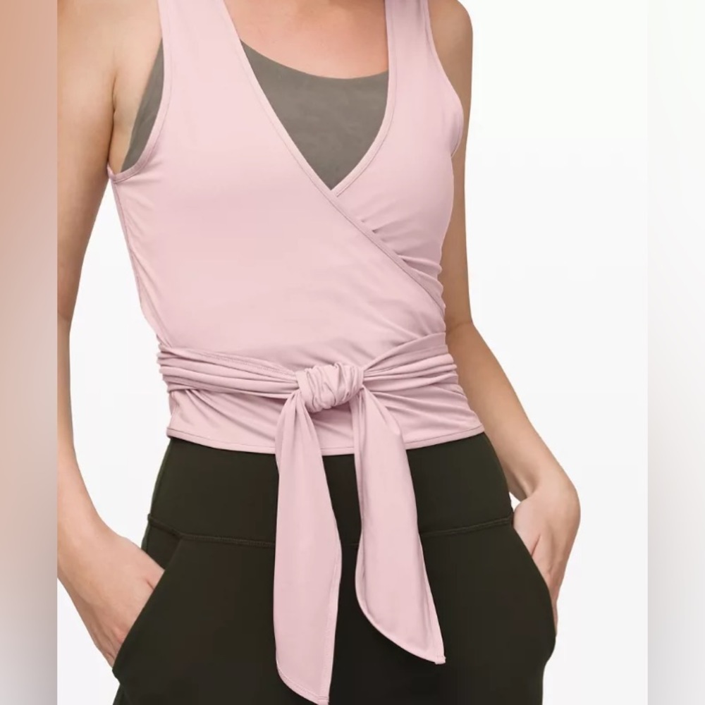 Lululemon Twist Me Up Crop Tank Smoky Blush Size 6